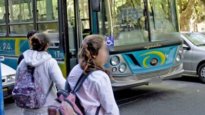Tanto en la ciudad de Buenos Aires como en la provincia, es posible acceder al Boleto Estudiantil