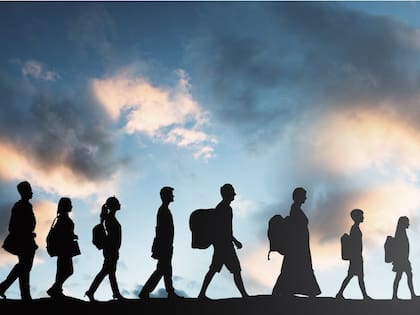 Desde el principio de los tiempos, el ser humano se ha visto forzado a estar en movimiento.