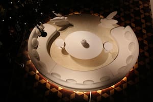 La diseñadora Laura Orcoyen transforma con su lógica circular el museo Decorativo