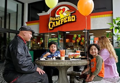 Desde hace décadas, Pollo Campero es una de las opciones favoritas de los guatemaltecos a la hora de salir a almorzar o celebrar cumpleaños.