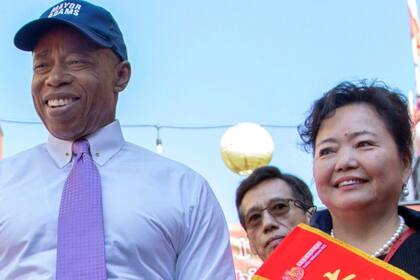 Desde hace más de una década, Greco fue una pieza central en la relación del alcalde con la comunidad chino-estadounidense y en la recaudación de fondos