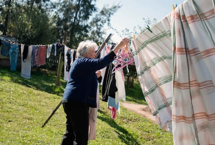 Desde hace más de una década, Lucía Topolansky vive en Rincón del Cerro, en una chacra sencilla.