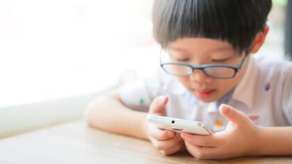 Desde hace varios años que hay alerta por el aumento de casos de miopía infantil