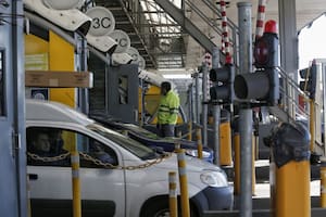 Se terminan las cabinas: el peaje que será automático y qué multa aplicarán a quien no tenga TelePASE