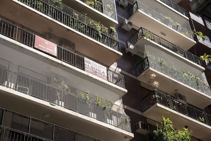 Desde la derogación de la ley de alquileres, que tuvo lugar con el DNU de Javier Milei, los propietarios fueron poniendo nuevamente sus viviendas en alquiler