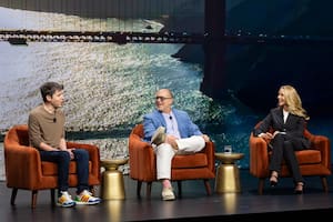 Faltan dos años para el “iPhone de la IA”, revelan Sam Altman y Jony Ive