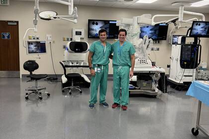 “Desde la práctica, por otro lado, sin importar la obra social y demás cuestiones, si yo ordeno que el paciente necesita realizarse determinado estudio, lo ordeno y punto, y es el fin de la discusión. No hay trabas en ese sentido”.