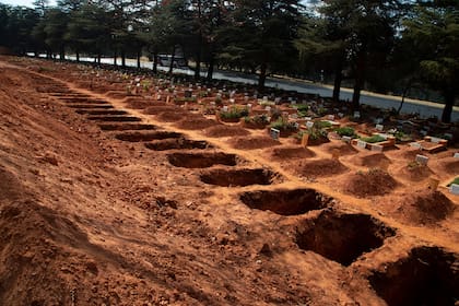 Desde la provincia más poblada de Sudáfrica comunicaron que se preparan para enterrar a más de un millón de víctimas