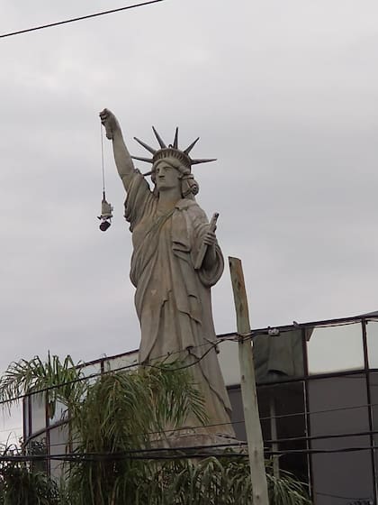 Desde los años 90 la Libertad preside un terruño quilmeño.
@thewalkingconurban