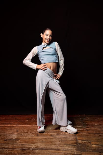 Desde los siete años que Lara practica danza y su sueño es ser bailarina profesional