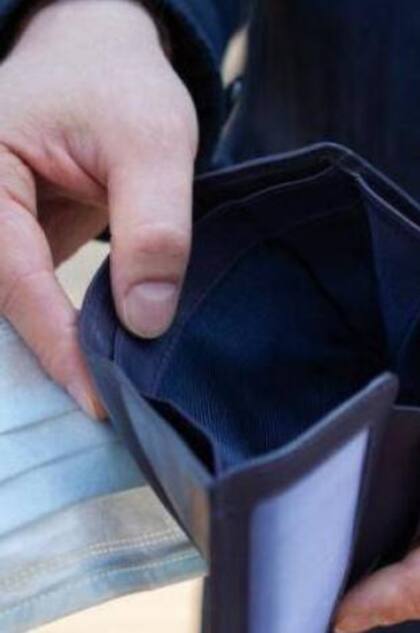 Desde muy joven, la demandante tuvo problemas económicos que impidieron que estudiara o tuviera una calidad de vida similar a la de sus medio hermanos