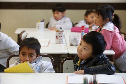 Desde preescolar, los alumnos aprenden simultáneamente ambas lenguas