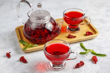 Desde propiedades antioxidantes hasta el alivio de ciertas dolencias, esta infusión tiene importantes beneficios para la salud