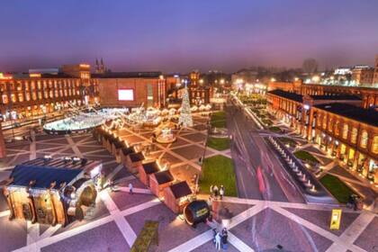 Desde que fue nombrada por la Unesco en 2017 Ciudad del Cine, Lodz es llamada la Hollywood de Polonia; además, se trata de una metrópoli que apunta a utilizar para todas sus actividades energía sustentable
