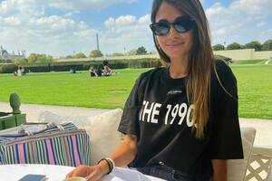 El tour de Anto Roccuzzo por París: una foto y un mensaje en francés