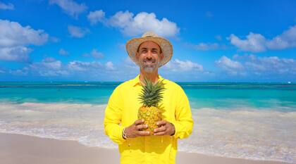 Desde Roma, cuenta que en estos días ya pasó por Barcelona, Sitges, Ibiza, Mallorca, Madrid, La Toscana, y pronto estará en Milán para terminar la gira en Londres