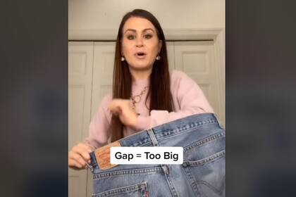 Desde su cuenta de TikTok, Billie Newland ofrece consejos inteligentes de moda