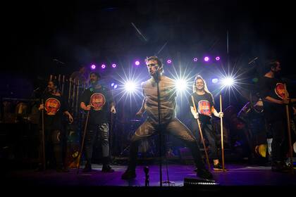 Desde sus inicios, la compañía busca resignificar el uso de los objetos cotidianos como instrumentos sonoros