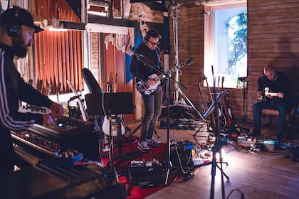 No Te Va Gustar durante la grabación de Luz