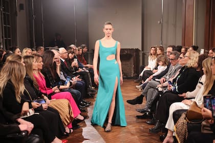 Desfile de la diseñadora Camila Romano en la Semana de la Alta Costura