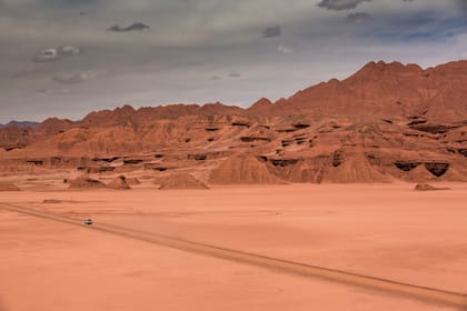 Desierto del Diablo, el paisaje más rojo de la puna salteña.