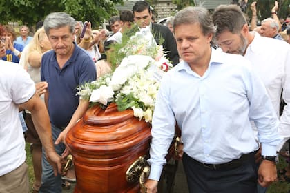 Despiden los restos de Debora Pérez Volpin en el cementerio de Chacarita