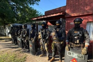 Acusan a dos hermanos de utilizar inhibidores para robar objetos de autos estacionados