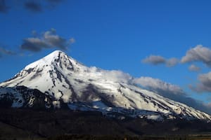 Desprendimiento de rocas en el volcán Lanín: al menos dos heridos graves
