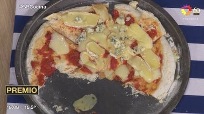 Desprolija, con poco queso y cruda, esta fue la pizza que el jurado se negó a probar.