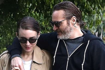 Joaquin Phoenix y Rooney Mara