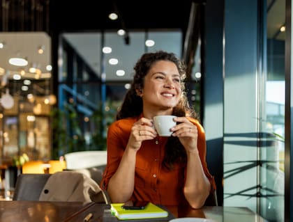 Después de beber café es recomendable esperar entre 20 y 30 minutos para lavarse los dientes