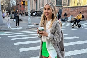 Después de cinco meses en Nueva York, la joven decidió regresar a su ciudad de origen en la costa del Pacífico