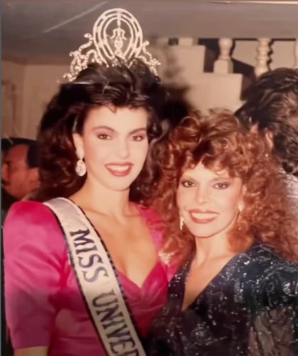 Después de coronarse como Miss Universo, continuó su vida como escritora (Instagram/@barbarapalacios_inspiracion)