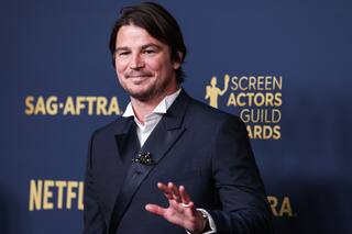 Después de diez años de bajo perfil, Josh Hartnett volvió a una entrega de premios