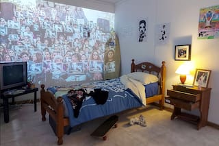 “El cuarto de Lucía”: una acción artística con objetos reales de una adolescente asesinada