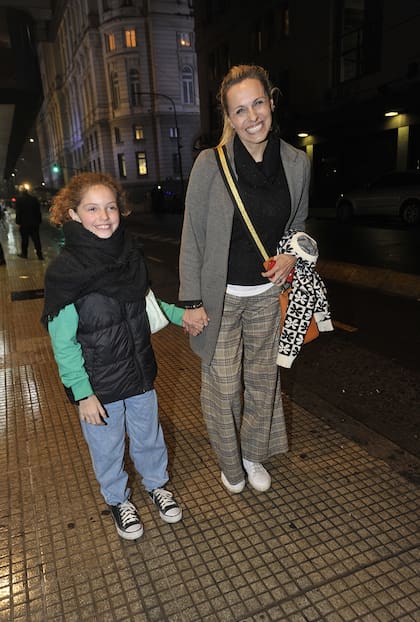 Después de haber asistido el martes a la avant premier de Thor: amor y trueno con sus tres hijos, Denise Dumas disfrutó el miércoles de una "salida de chicas" con Francesca