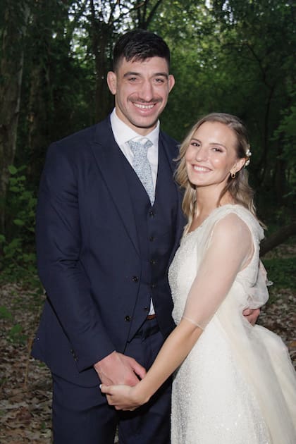 Después de la fiesta, los recién casados volvieron a Francia.