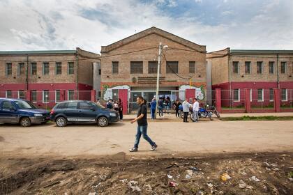 Después de la inundación se pudo votar en la Escuela General Básica 201 Barrio Nicole, Virrey del Pino, La Matanza