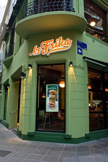 Después de las hamburguesas bomba de Be Frika, probá la copa de la casa