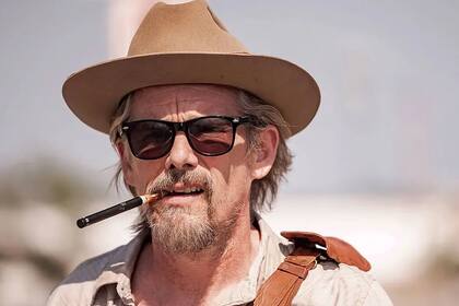 Después de su nominación al Oscar, Ethan Hawke filma la segunda temporada de la serie Toda la verdad