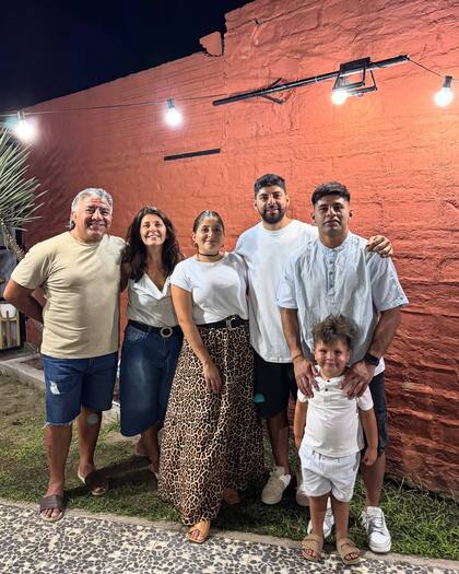 "Después de tantos años fuera del plantel, volver y estar con ellos fueron algo especial", alude García a sus familiares, que presenciaron el triunfo argentino sobre Sudáfrica en Santiago del Estero, cerca de su Tucumán.