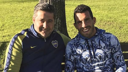 Angelici y Tevez, en uno de los tantos encuentros que tuvieron