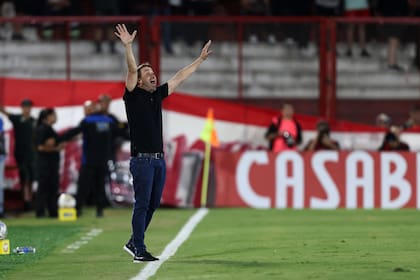 Después del 2-1 en la cancha de Huracán, Eduardo Coudet afrontará su partido en el Monumental como director técnico de River Plate, que recibirá a Sarmiento en el Apertura.