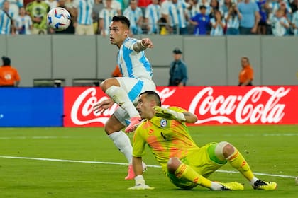 Después del gol que definió el partido, Lautaro Martínez, desperdició otra jugada para convertir muy clara