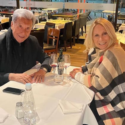 Después del show de Luis Miguel, Ana Rosenfeld y Juan Alberto Mateyko fueron a comer a un restaurante porteño