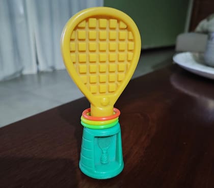 Destino o coincidencia: al nacer, Navone recibió por parte de su abuela materna un sonajero de regalo con forma de... raqueta de tenis