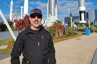 Dejó el gris de tribunales por el país ideal para reinventarse