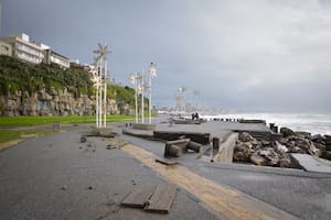 Graves destrozos en la costa céntrica de Mar del Plata por la ciclogénesis