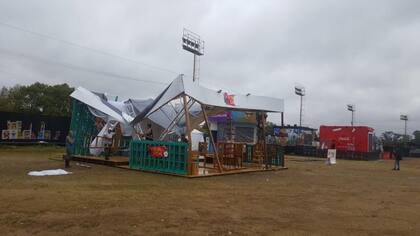 Destrozos en el predio del Lollapalooza por el temporal de anoche