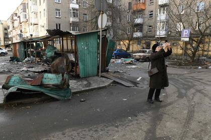 Destrucción en Donetsk, luego de un ataque ruso en el primer día del año (STRINGER / AFP)